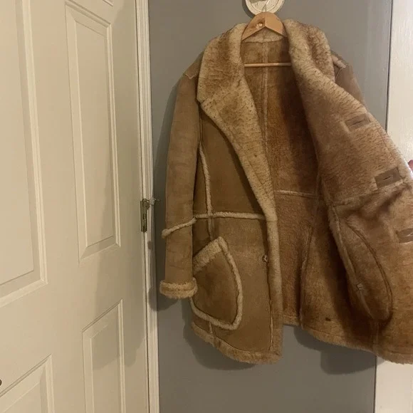 Vintage 70'sSheepskin Coat / Shearling Coat / Marlboro Man/Size 46